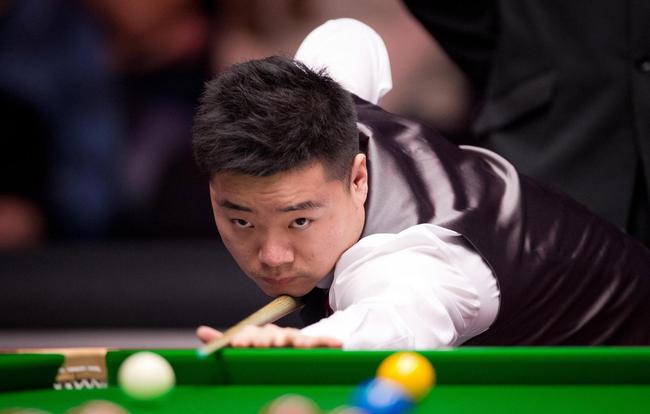 仅引起了球 仅引起了球