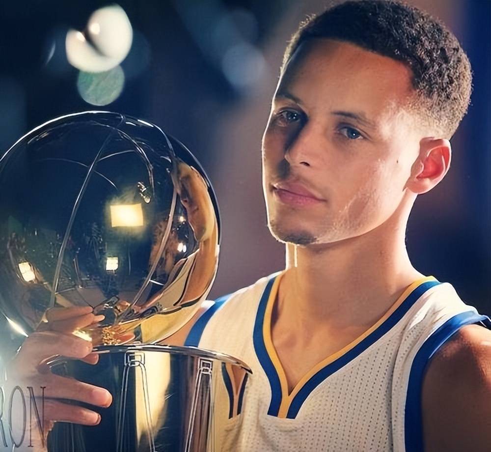 我们拭目以 我们拭目以