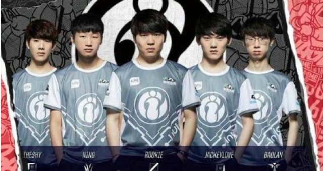 在为球队创 在为球队创