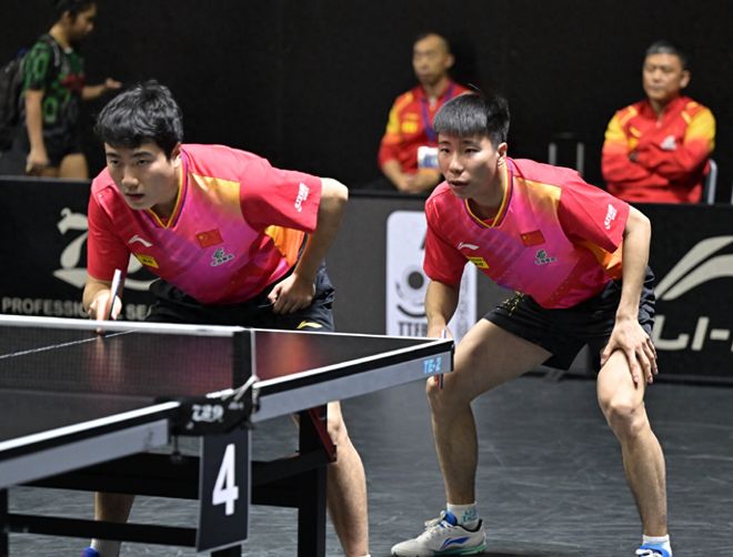 中艰难闯关 中艰难闯关